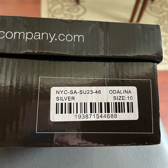 Madden Girl Odalina Ankle Strap Block Heel Silver Raffia Platform sz 10 metallic - Picture 14 of 16